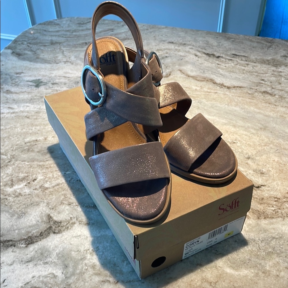 Sofft Coryn Metallic Taupe Strap Buckle Sandals Comfort Shoe
